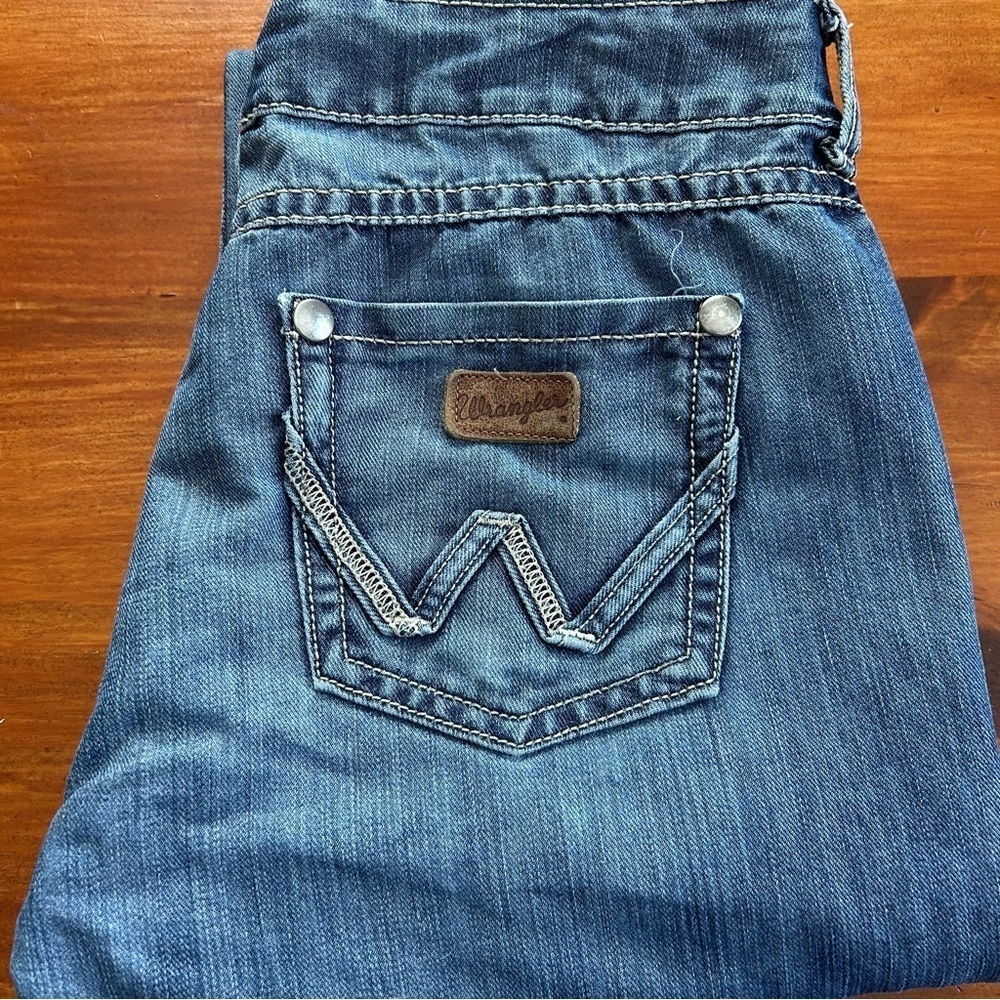 WRANGLER Medium Wash Pink Accents Womens Size 9/10 Low Rise Bootcut Jeans Cowboy - Picture 14 of 16